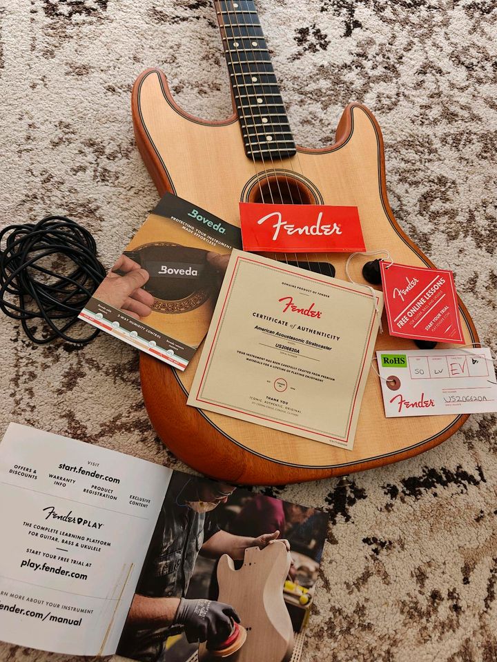 Fender Acoustasonic american Stratocaster (Wie neu - 05.2024)