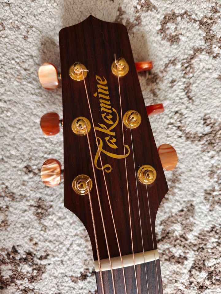 Takamine TAN77 (Cedar/Koa - vollmassiv) neue Bünde!