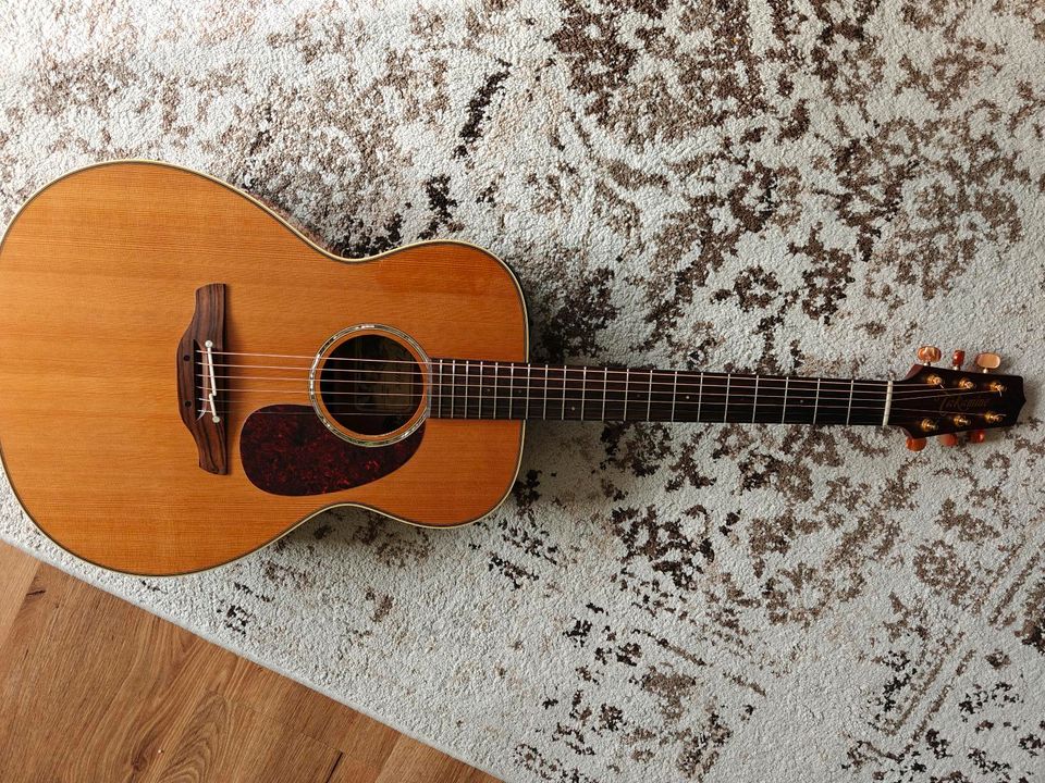 Takamine TAN77 (Cedar/Koa - vollmassiv) neue Bünde!