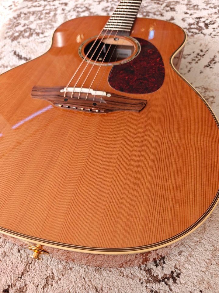 Takamine TAN77 (Cedar/Koa - vollmassiv) neue Bünde!