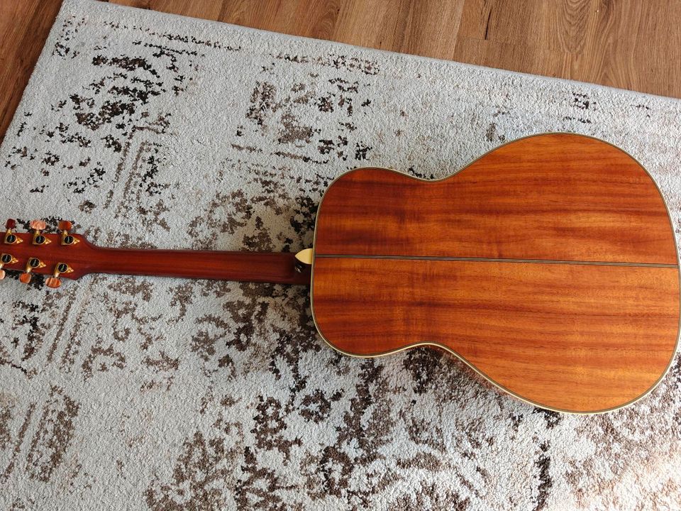 Takamine TAN77 (Cedar/Koa - vollmassiv) neue Bünde!