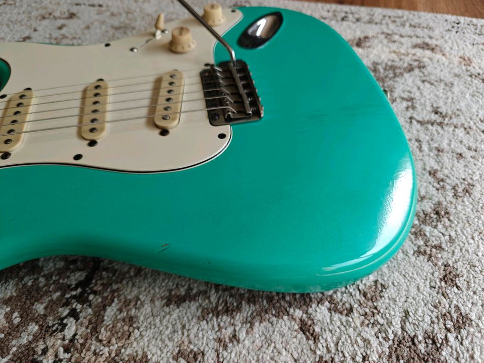 Schecter Custom Shop Traditional Wembley Stratocaster (Relic) Seafoam green