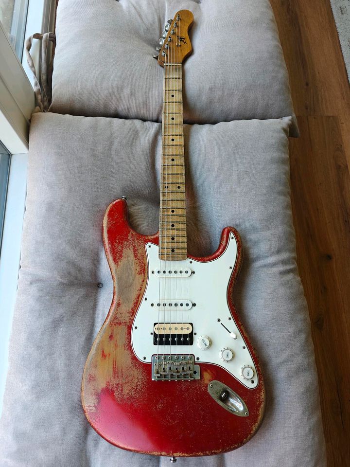 Rock n Roll Relics Blackmore Strat Relic (Candy Apple Red)