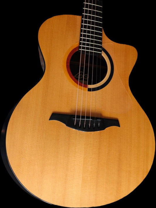 LAG TCusto36 (Custom Shop) Pierre Bensusan