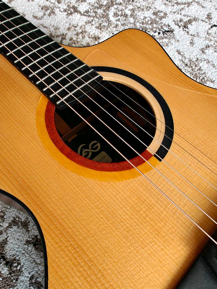 LAG TCusto36 (Custom Shop) Pierre Bensusan