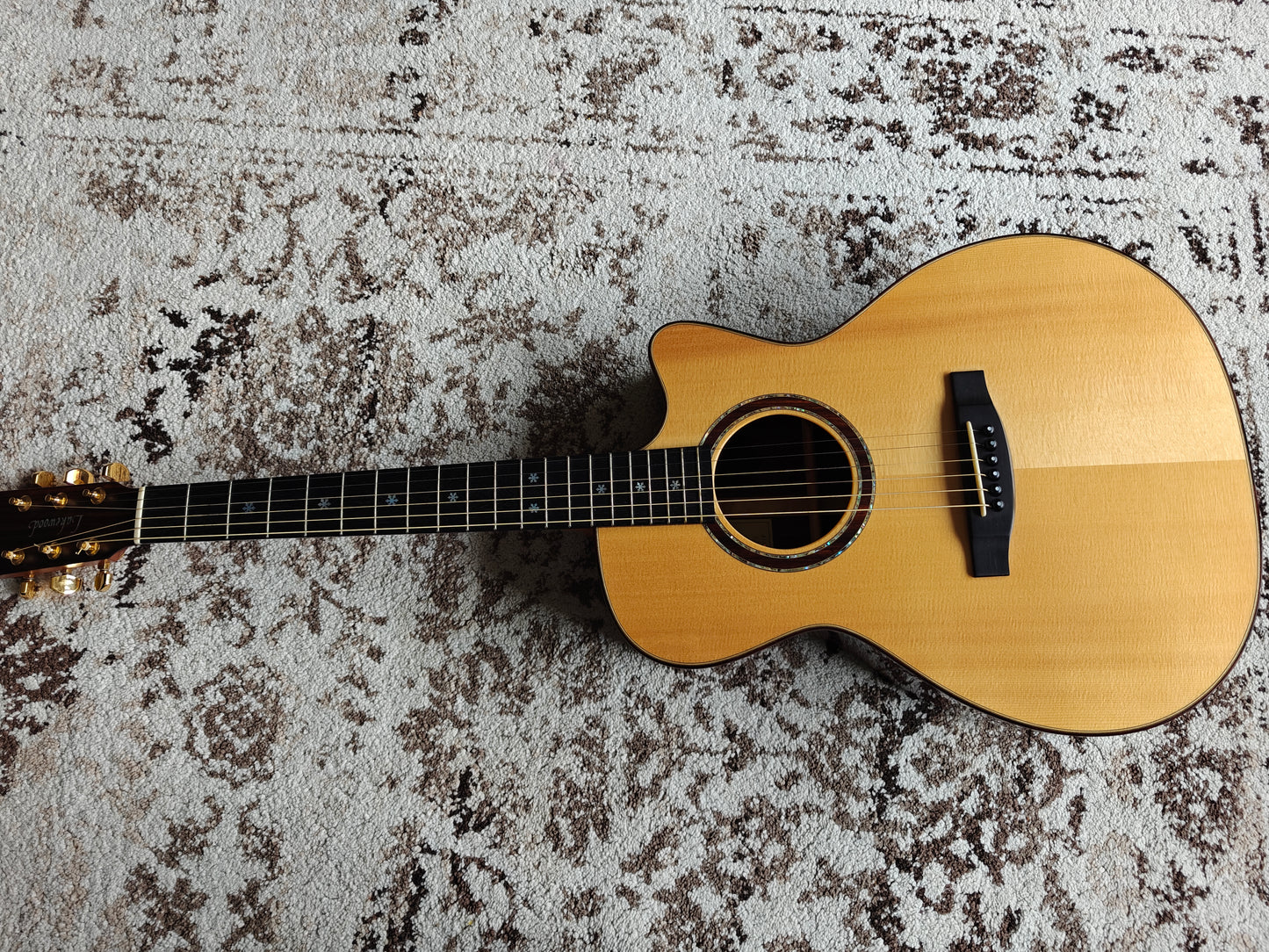 Lakewood M32-CP (25 years sound of magic)