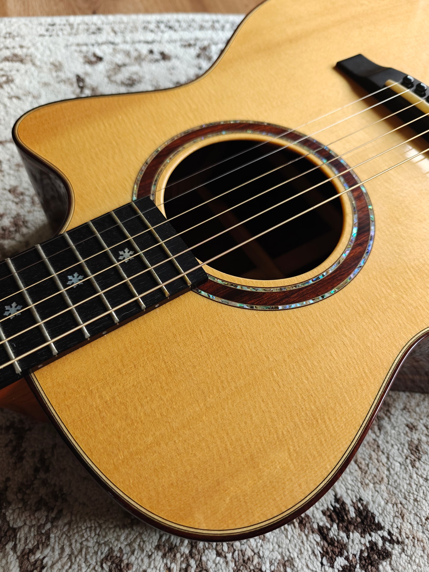 Lakewood M32-CP (25 years sound of magic)